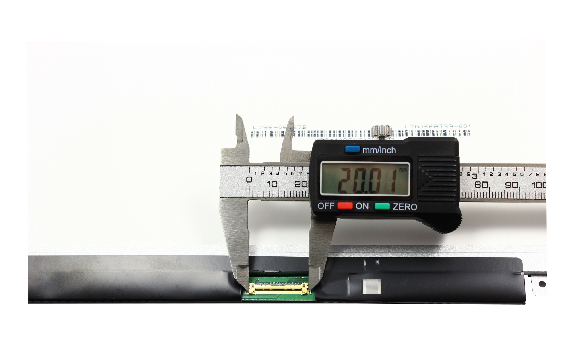 Display laptop LCD Dell Inspiron 3555, 15 3542, 15 3541, 15 5547, 15 5548, WXGA HD 1366 x 768 Display laptop LCD Dell Inspiron 3555, 15 3542, 15 3541, 15 5547, 15 5548, WXGA HD 1366 x 768